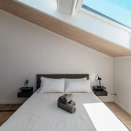 Apartment Attic 64 - The House Of Travelers Como