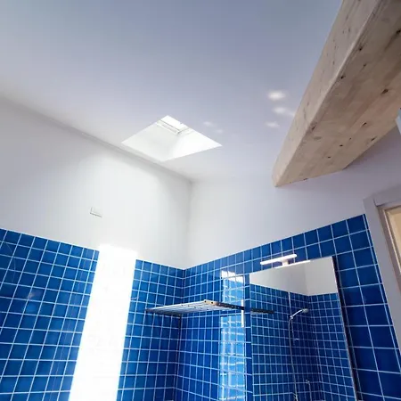 Attic 64 - The House Of Travelers Apartment