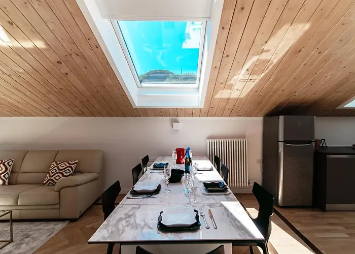 Appartement Attic 64 By 