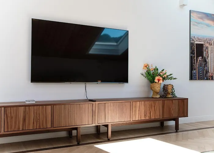 Apartman Attic 64 By 